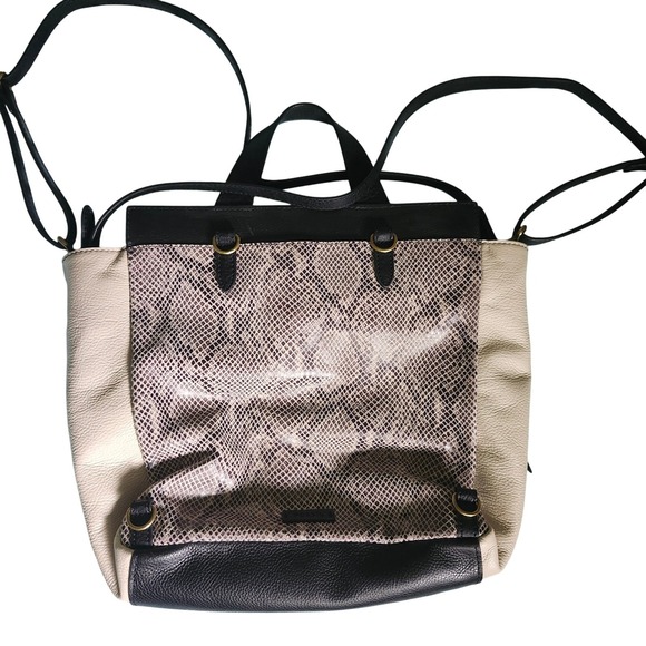Fossil Amelia Leather Convertible Crossbody Bag Backpack Purse‎ Snake Print - Picture 3 of 9